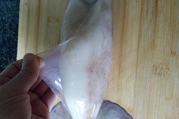 脆脆鱿鱼圈的做法图解1