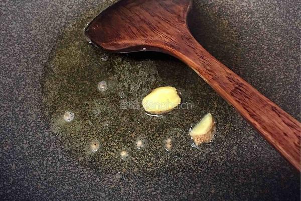 人参乌鸡汤的做法图解2