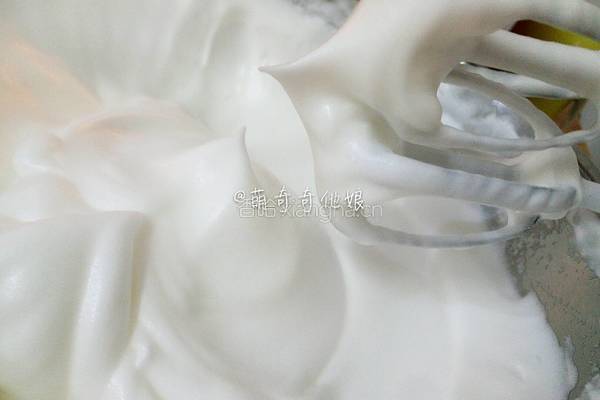 葡萄干纸杯戚风蛋糕的做法图解8