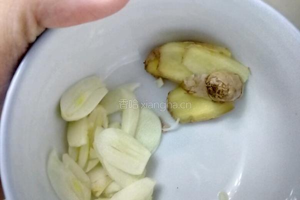 麻辣酸菜鱼的做法图解2