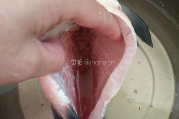 红烧鳊鱼的做法图解1