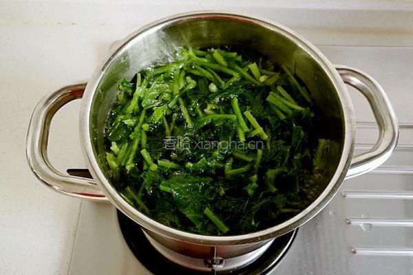 碎椒炝雪菜的做法图解3