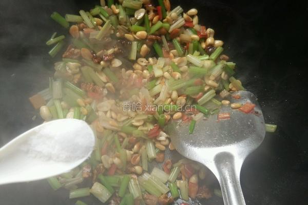 果仁炒芹菜的做法图解9