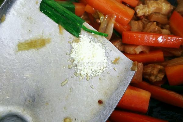 胡萝卜烧肉的做法图解12