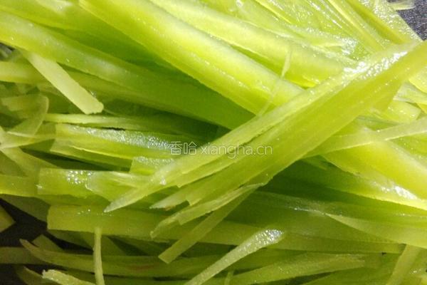 窝笋木耳炒肉的做法图解1