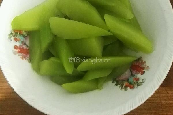 鱼头豆腐汤的做法图解2