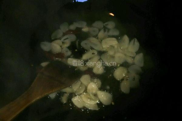 鲜虾白菜粉丝煲的做法图解2
