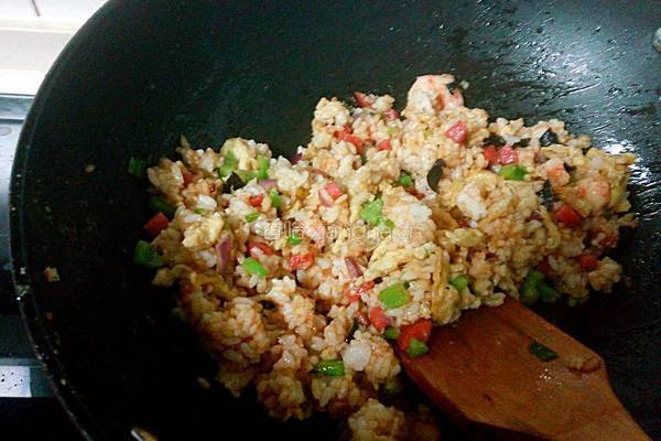虾仁蛋炒饭的做法图解6