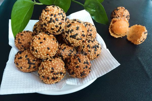 胡萝卜芝麻糯米团的做法图解15