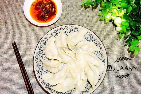 猪肉酸菜馅饺子的做法图解12