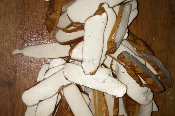 香干炒西芹的做法图解1
