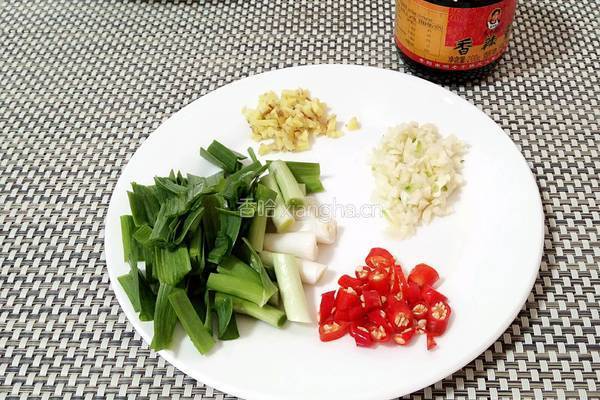 老干妈烧豆腐的做法图解3