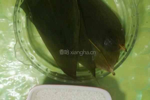 粽香糯米鸡翅的做法图解2