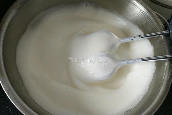十寸戚风蛋糕的做法图解7