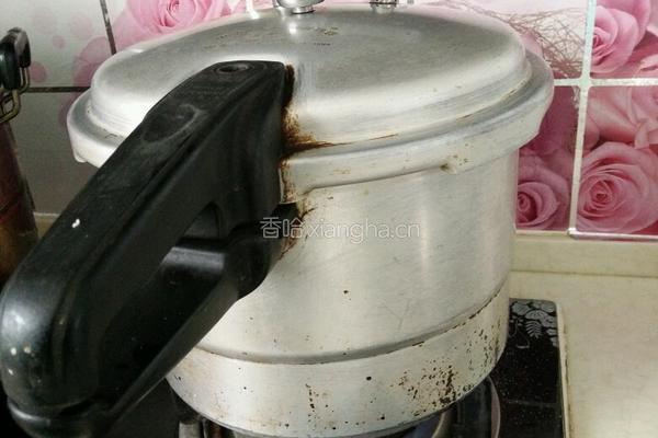 家常猪蹄的做法图解2