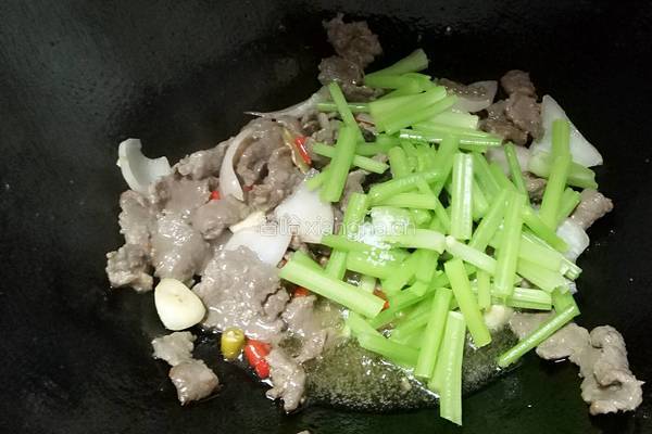 小炒牛肉的做法图解9
