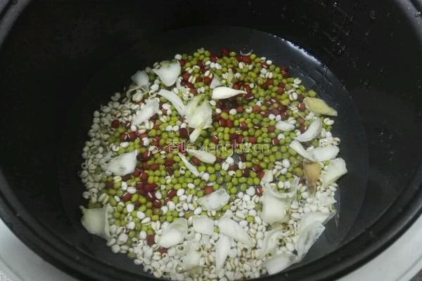 腊八粥的做法图解2