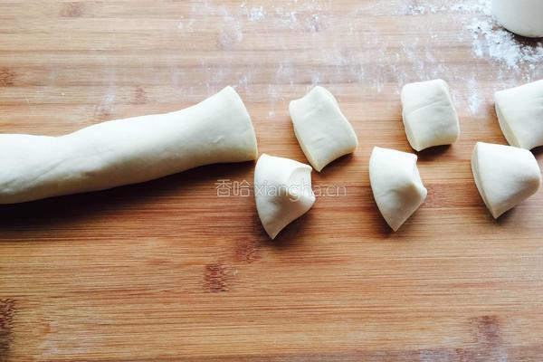 大葱猪肉包子的做法图解11