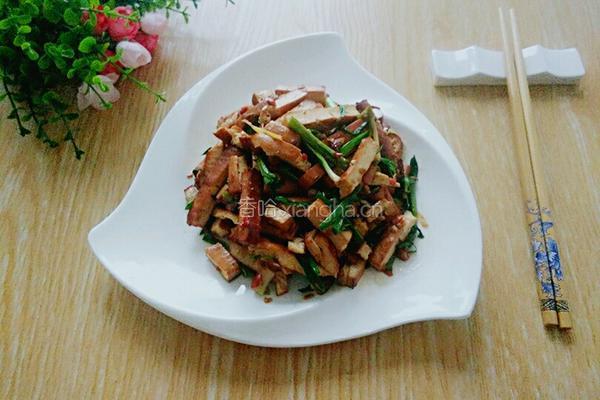 蒜苗炒香干的做法图解8