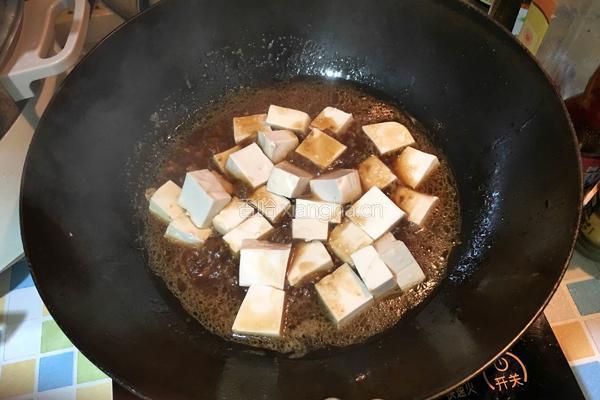黄豆酱肉末烧豆腐的做法图解6