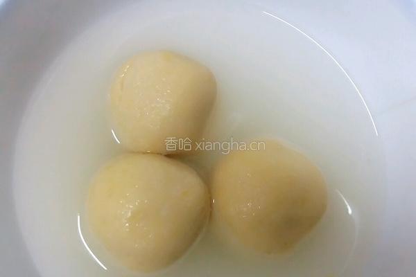 年夜饭_玉米地瓜球的做法图解8