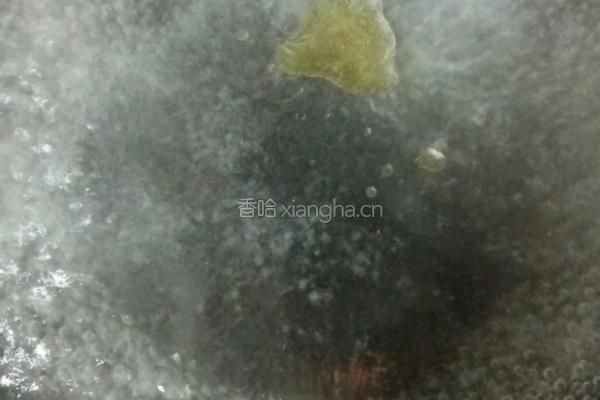 酱拌菠菜的做法图解1