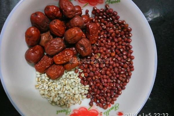 薏米红豆浆的做法图解1