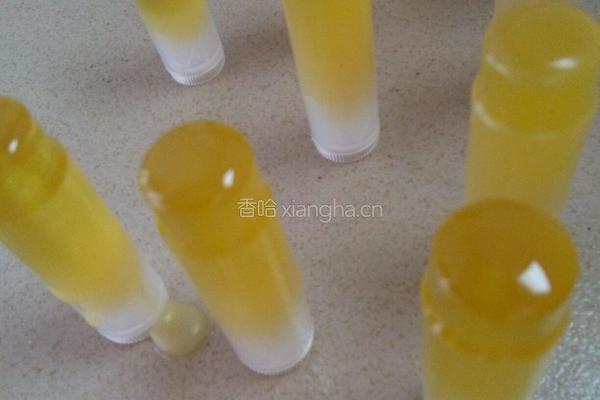 天簌唇膏的做法图解5