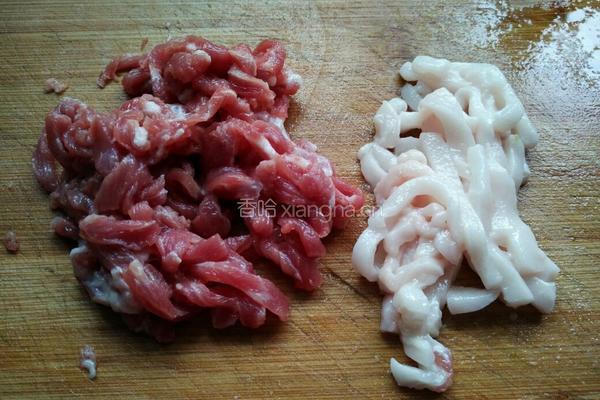 茭白炒肉丝的做法图解2