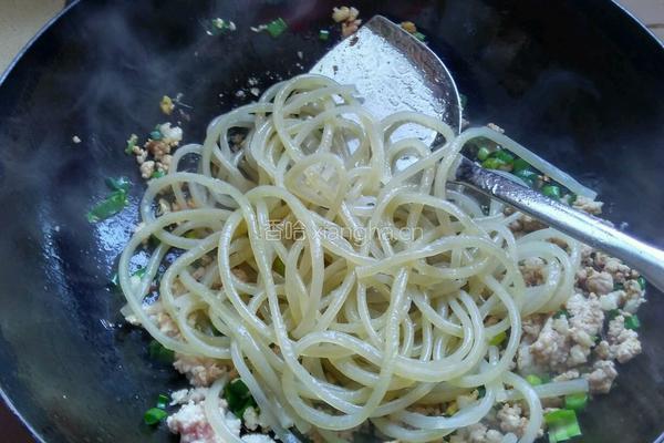 肉沫炒粉条的做法图解7