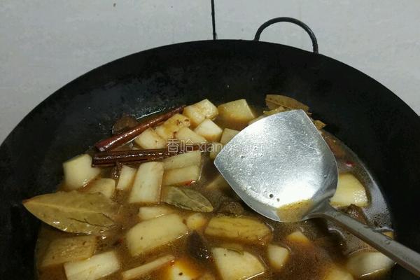 萝卜炖牛肉的做法图解7