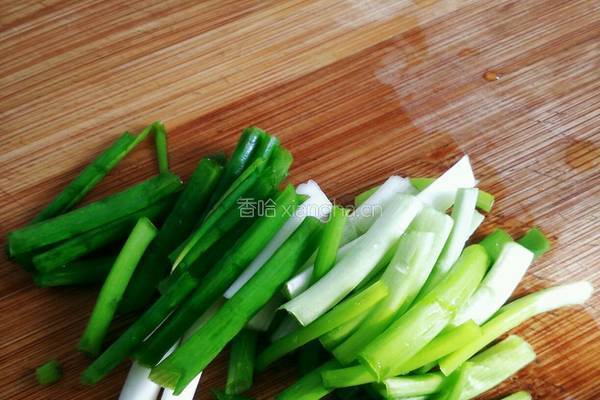 葱油胡萝卜炒饭的做法图解2
