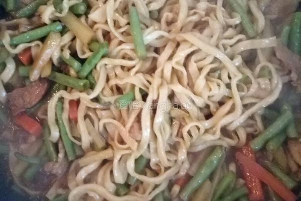 豆角焖面的做法图解3