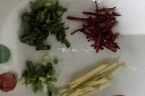 葱油鳊鱼的做法图解2