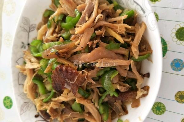 青椒炒腊鸡肉丝的做法图解12