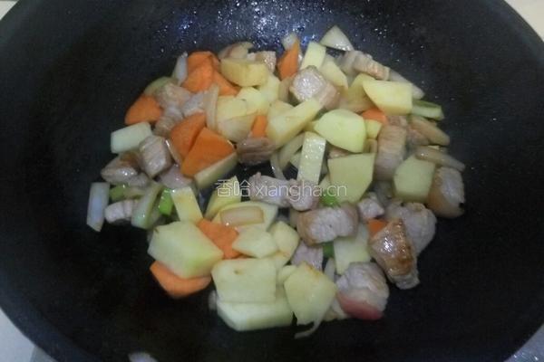 土豆烧肉的做法图解5