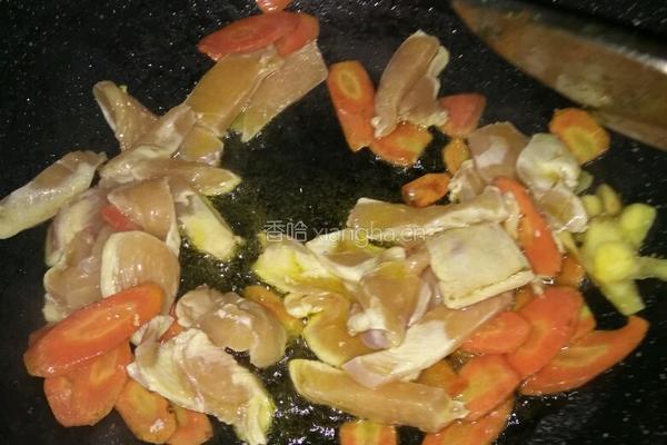 鸡胸肉炒芹菜的做法图解3