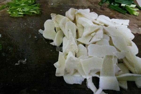 山药肉片粉丝汤的做法图解2