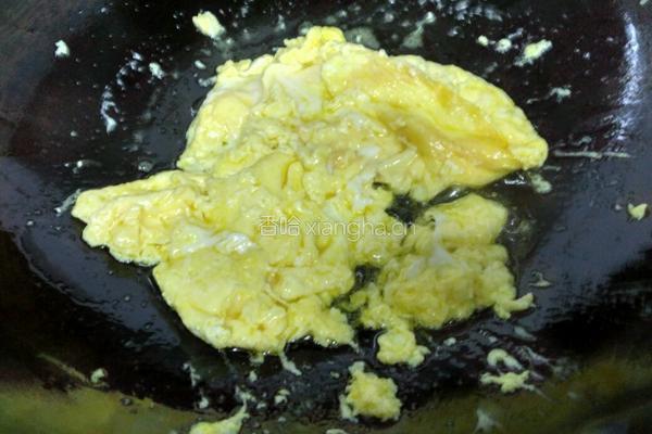 芹菜炒鸡蛋的做法图解4