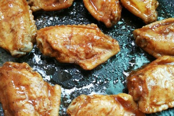 煎蒜香鸡翅的做法图解3