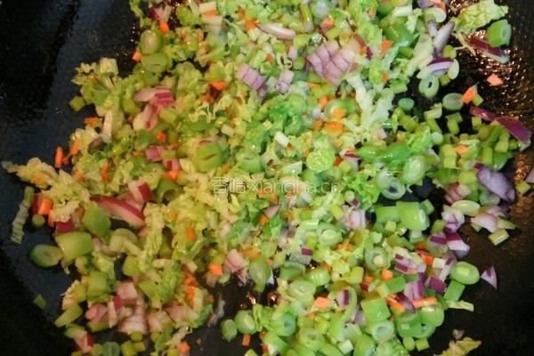 蔬菜炒饭的做法图解10