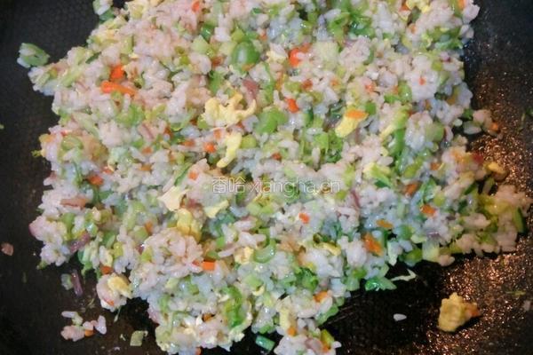 蔬菜炒饭的做法图解14