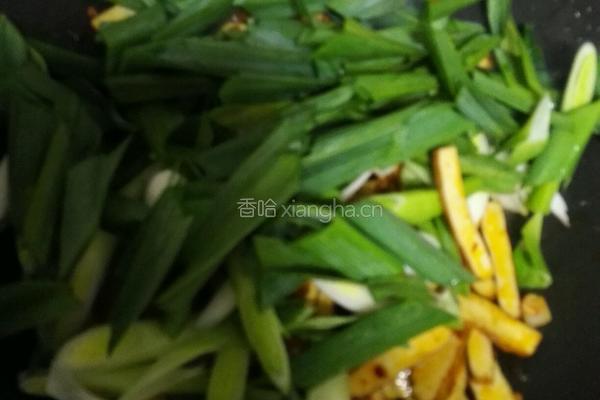 蒜苗炒香干的做法图解6
