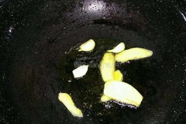 芋头炖鸭子的做法图解3