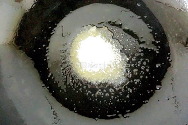 红烧肉炖鹌鹑蛋的做法图解7