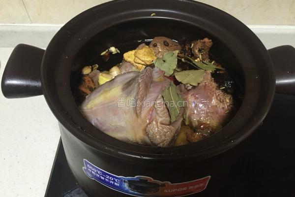 卤牛肉的做法图解2