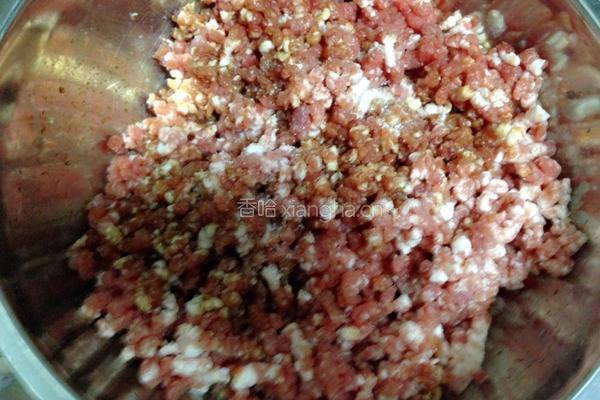 板栗莲藕肉丸的做法图解5