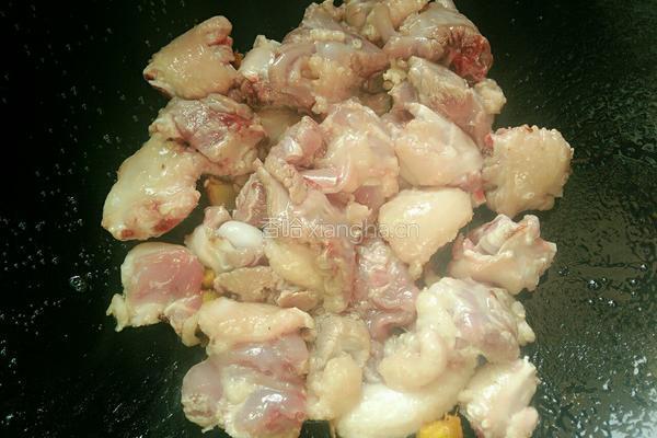 蒜苗炒鸭肉的做法图解5