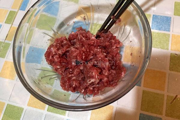 红枣香菇肉丸汤的做法图解3