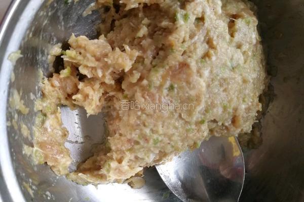 彩椒酿肉的做法图解1
